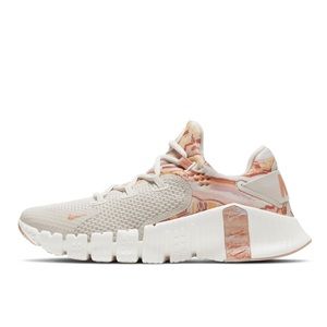 Nike Free Metcon 4
Desert Sand Crimson Bliss